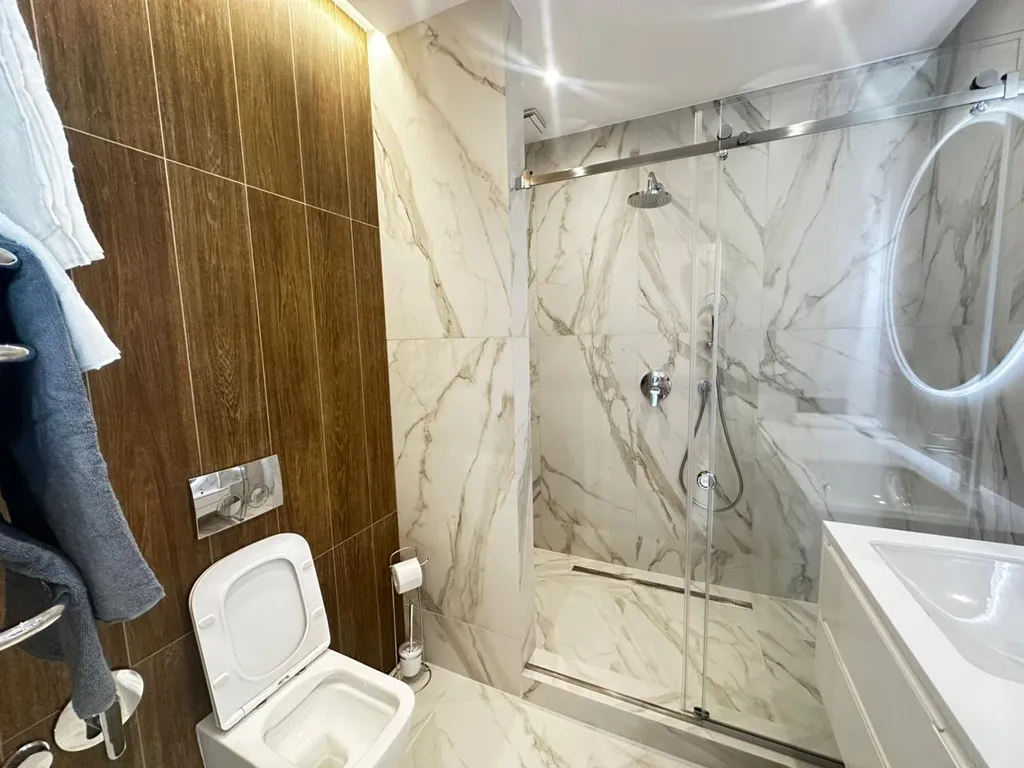 Просторный апартамент с видом на море