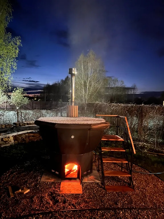 Уютный современный дом с террасой и банным чаном на участке 17 соток