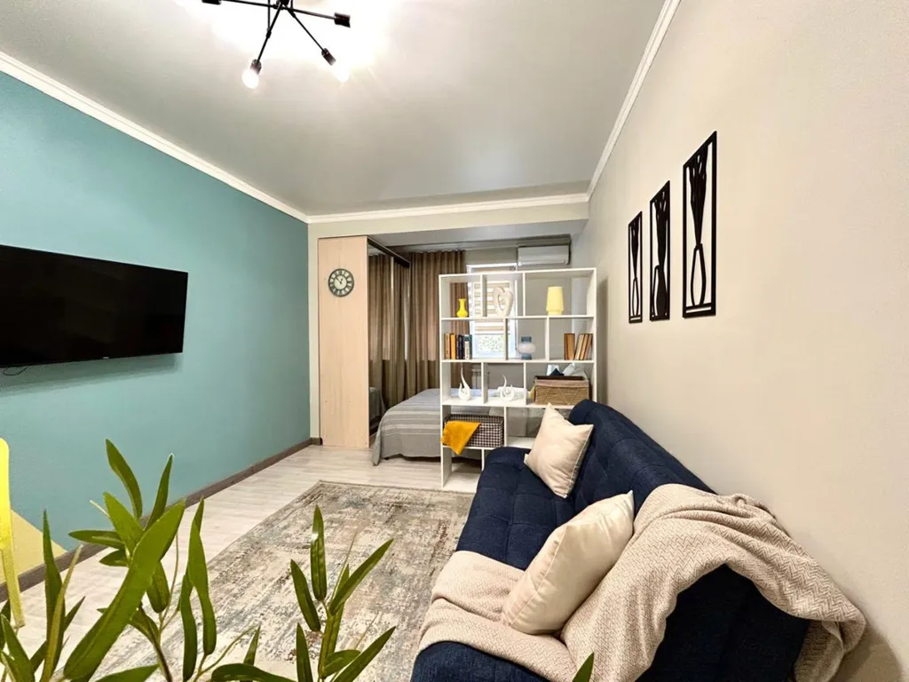 Яркая студия Молодежка в центре города