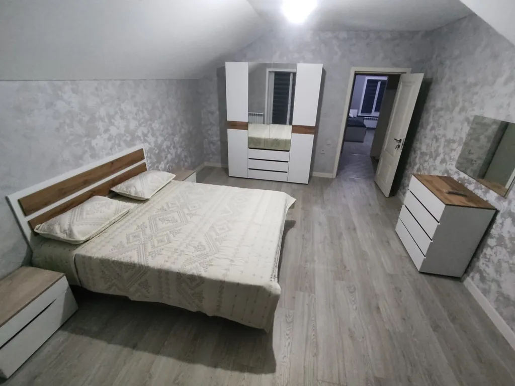 4-комнатный Дом