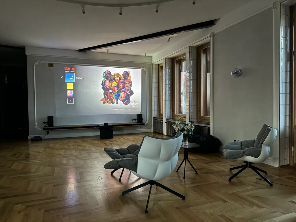 Угловая квартира под башней на пяти углах