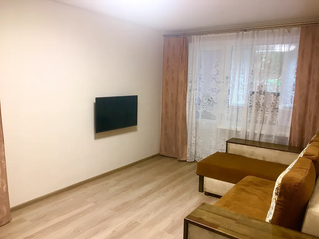 Уютная квартира с парковкой около дома — аренда посуточно в Ялта