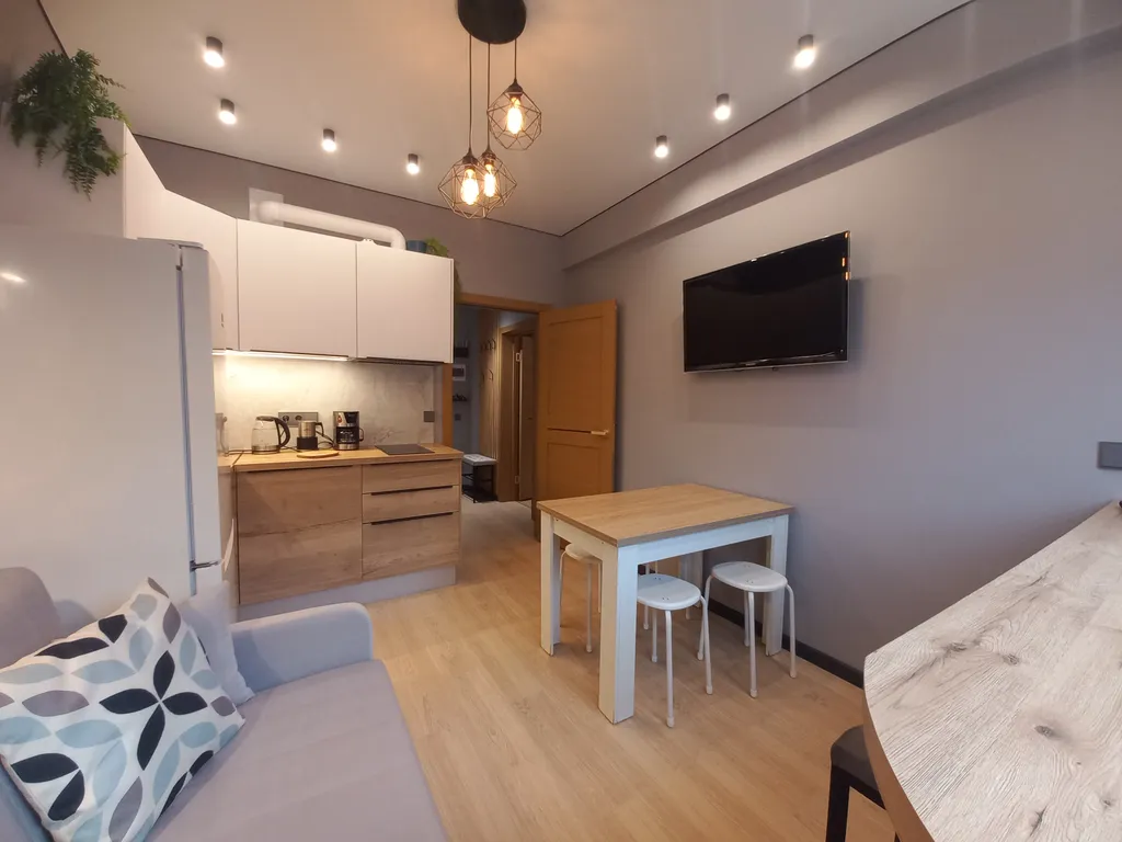 Уютная квартира с новым ремонтом в центре поселка