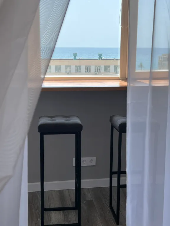 Дизайнерская квартира с видом на море