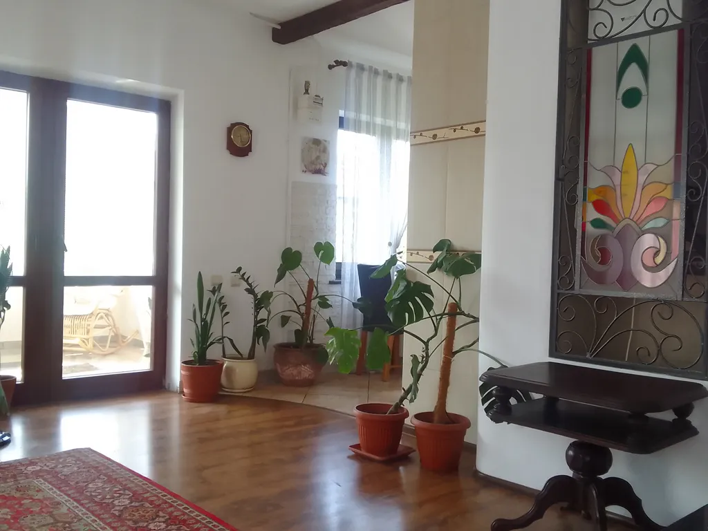 Двухуровневая квартира возле Музея янтаря, верхнего озера, в центре — аренда посуточно в Калининград