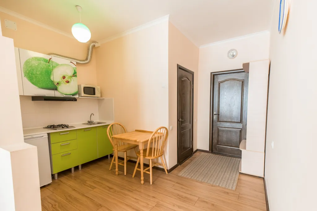 Апартаменты 8,10 с кухней и балконом с видом на горы