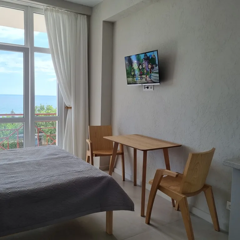 Студия в Ласпи с видом на море