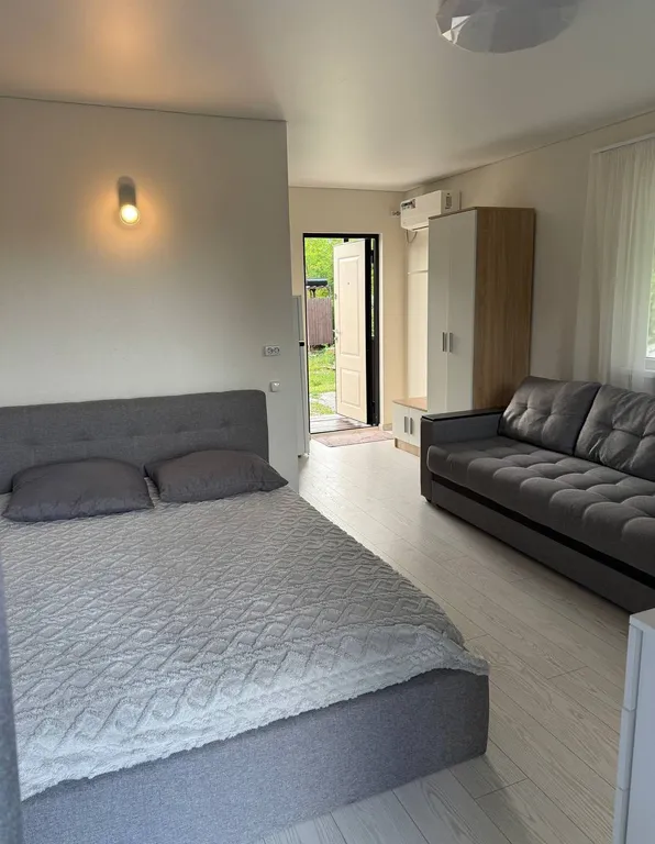 Уютный домик в соснах