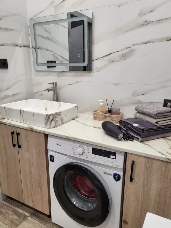 Евродвушка с авторским дизайном, в центре, около Мега парка