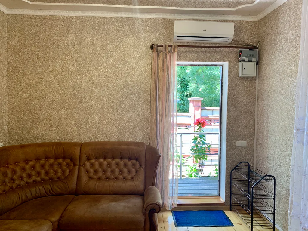 Уютный небольшой дом с кухней и сауной