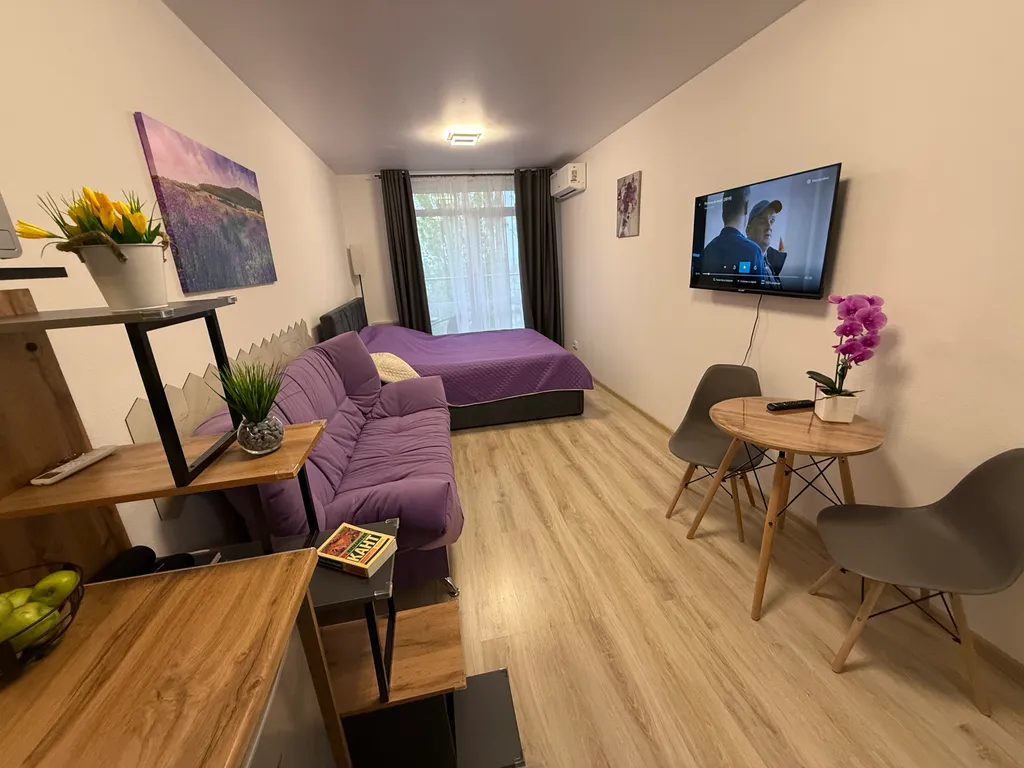 Дизайнерская студия «Лавандовая Гармония» с бассейном и террасой