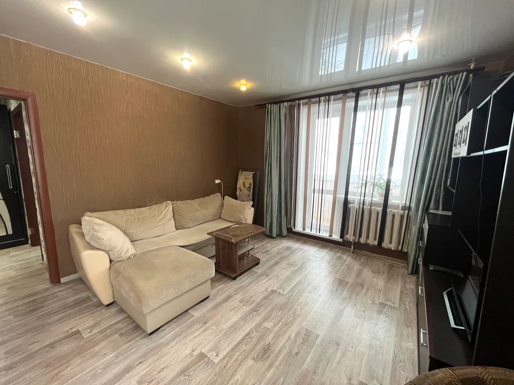 Однокомнатная квартира с большой кухней и лоджией