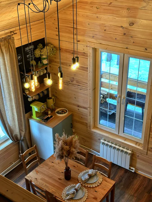 Дача с лесным характером, дровяным камином, сауной и банным чаном