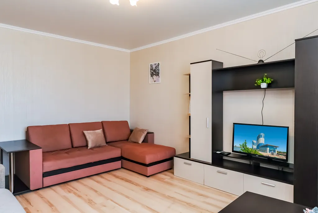 Двухкомнатная квартира в самом центре с парковкой