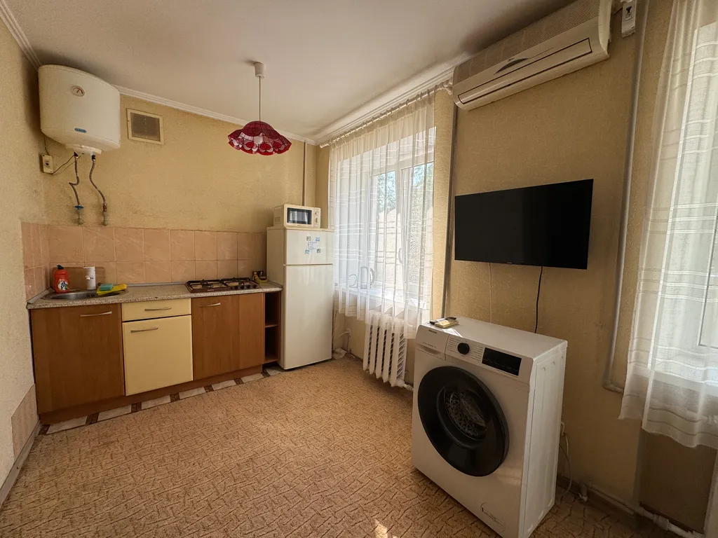 Уютная квартира на курорте. Солевое озеро, грязи, зоопарк, аквапарк.