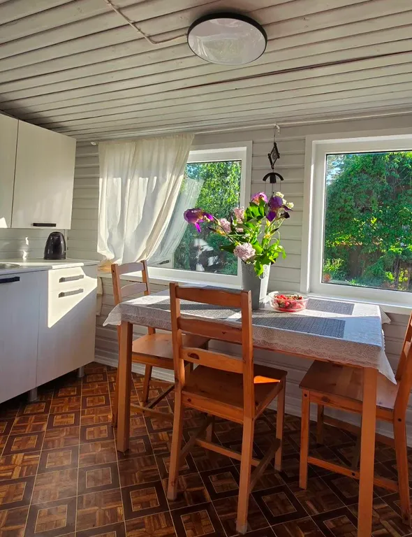 Милая и уютная дача в окружении живописного леса