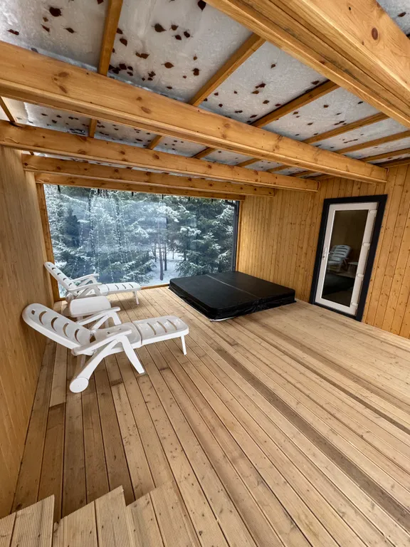 Дом с баней и джакузи