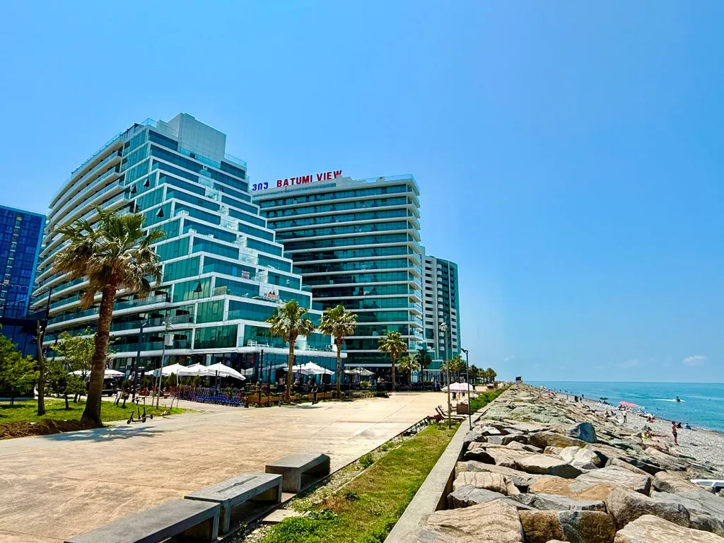 Квартира Sea Batumi View | 20m to Beach & Park
Панорама Моря & Приморский Парк — аренда посуточно в Батуми