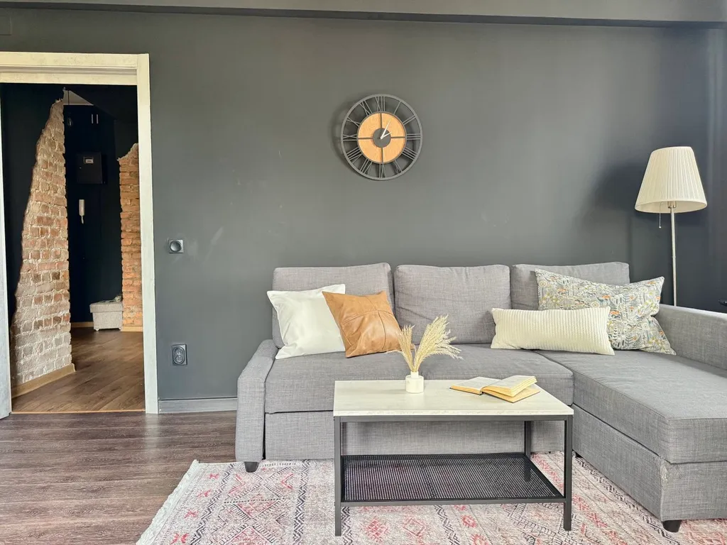 Двухкомнатные апартаменты в центре в стиле loft cafe