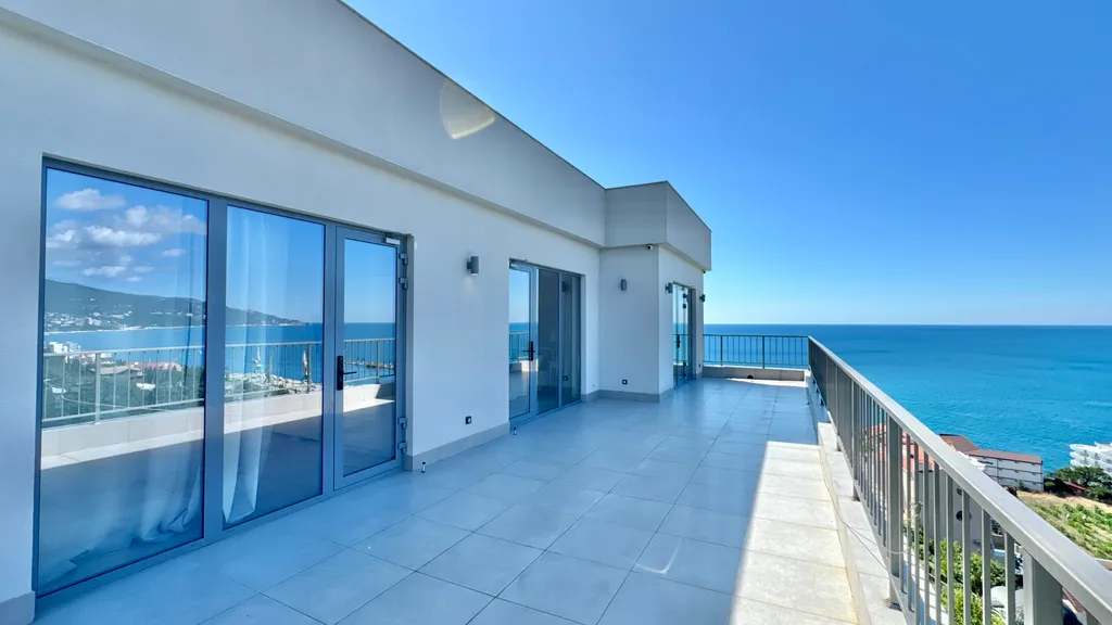 Часть дома с бассейном недалеко от моря Отрадное Ялта