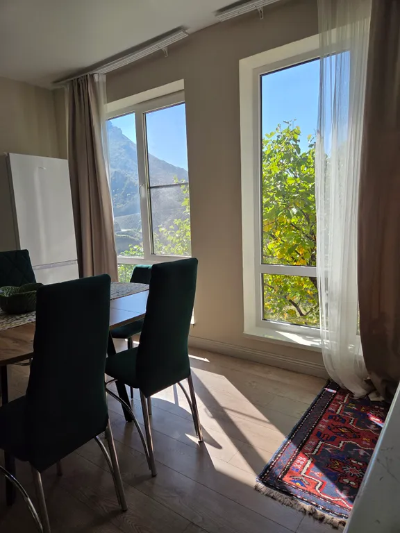 Солнечный коттедж у реки Кара-Койсу