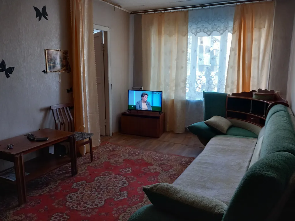 Квартира в спокойном районе, наличие мест парковки во дворе