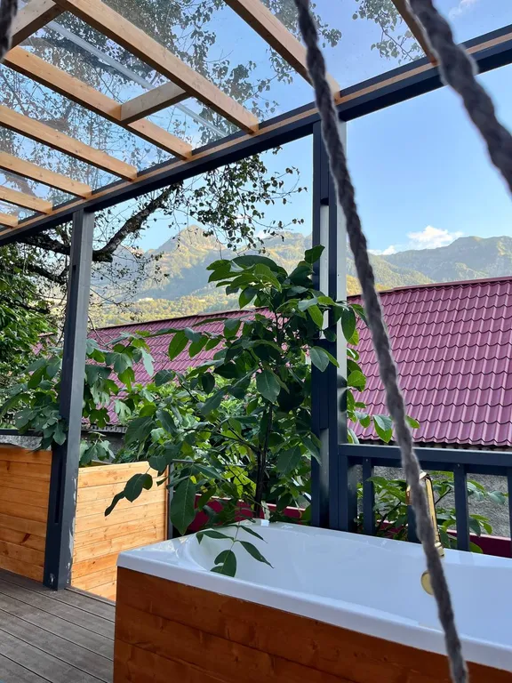 Дом-студия с купелью и домашним кинотеатром