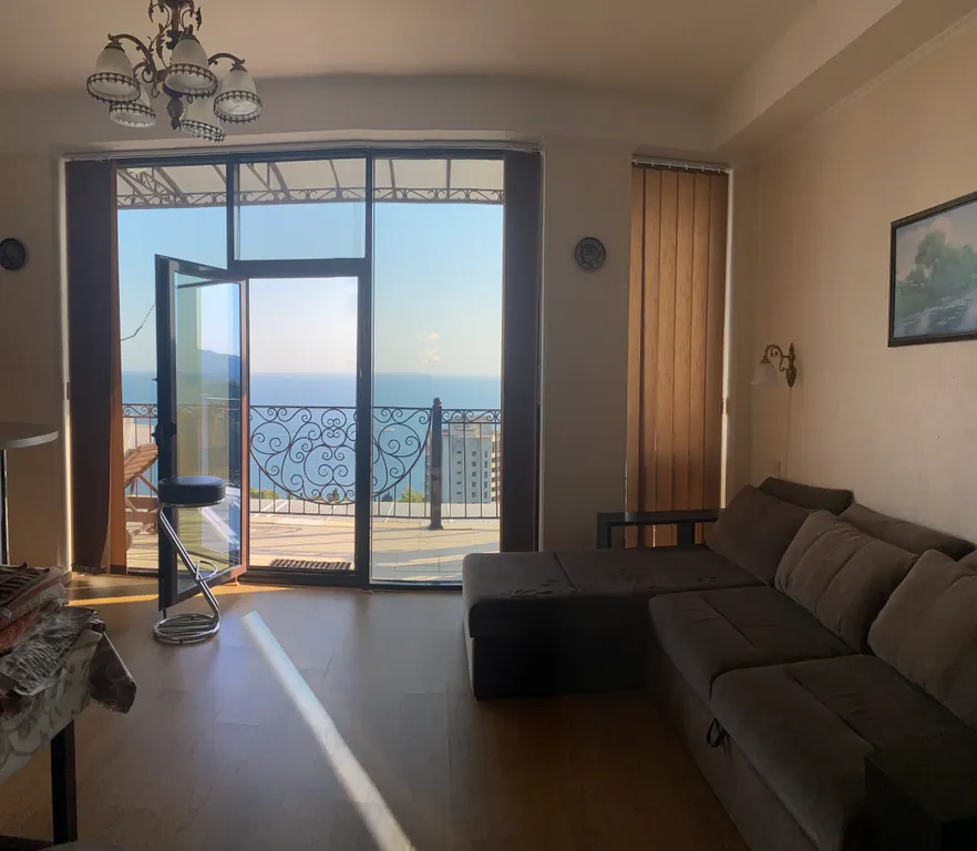 Студия с видом на море