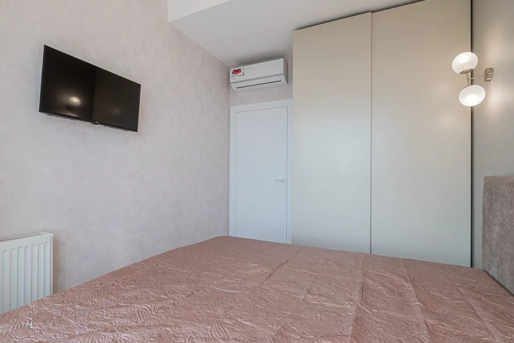 Дизайнерская квартира на берегу моря