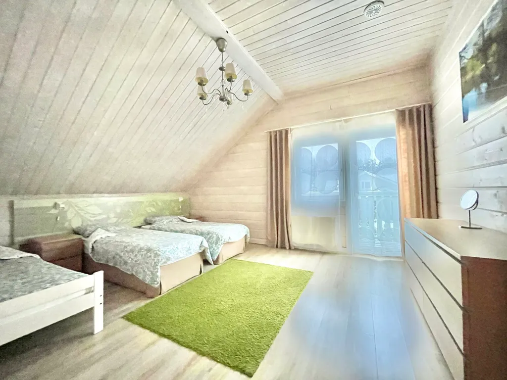 Коттедж Коттедж на берегу озера, с 5 спальнями, сауной  камином — Межозерное