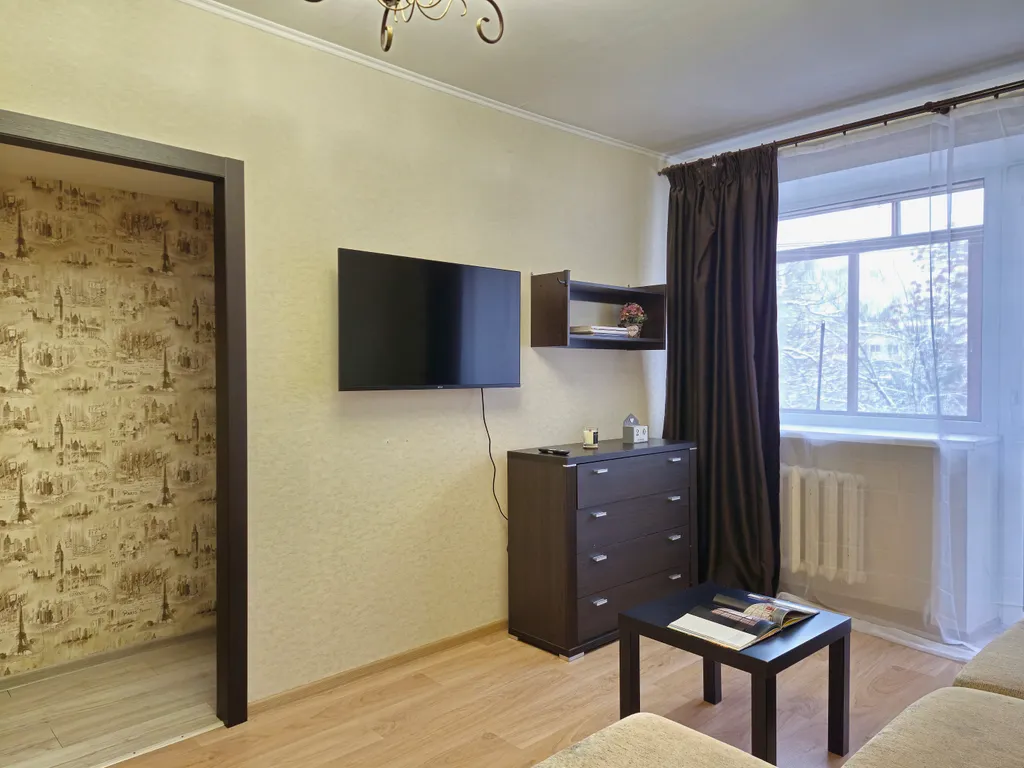 Апартаменты с балконом рядом с Комаровским рынком