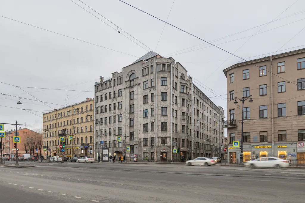 Видовая квартира-студия недалеко от Московского вокзала
