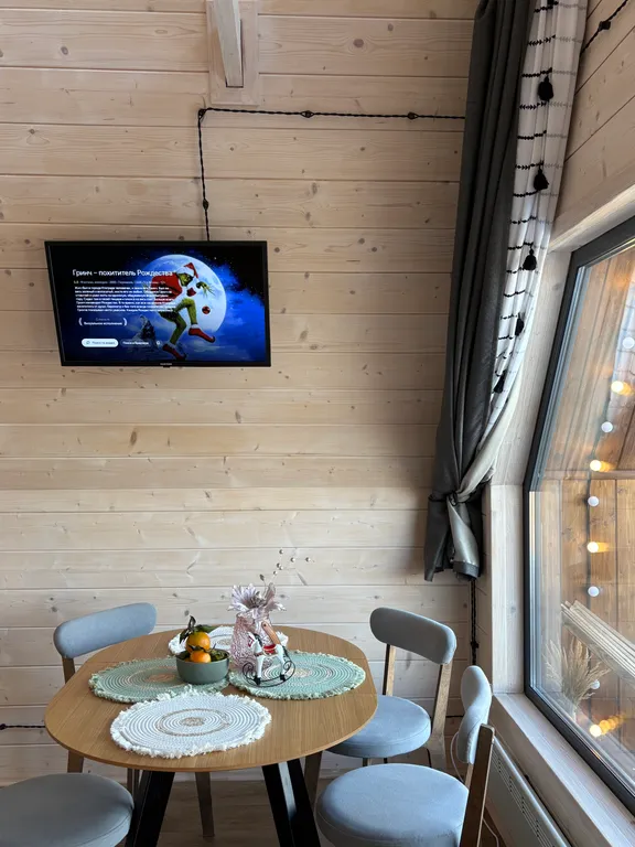 Видовой а-фрейм на берегу реки Нерль