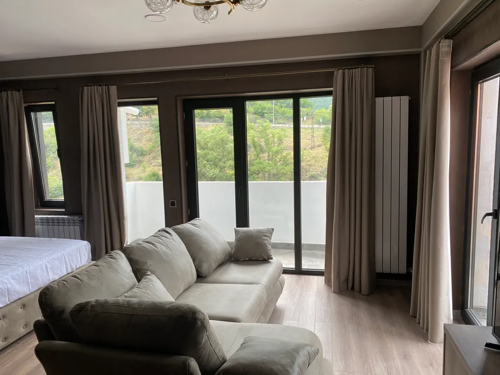 Квартира на 5 этаже с видом на горе