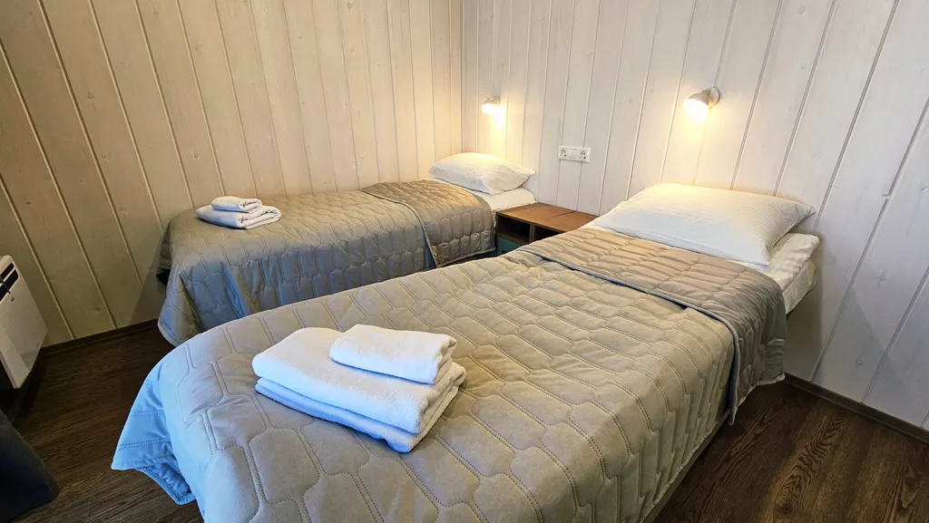 Далеко и надолго