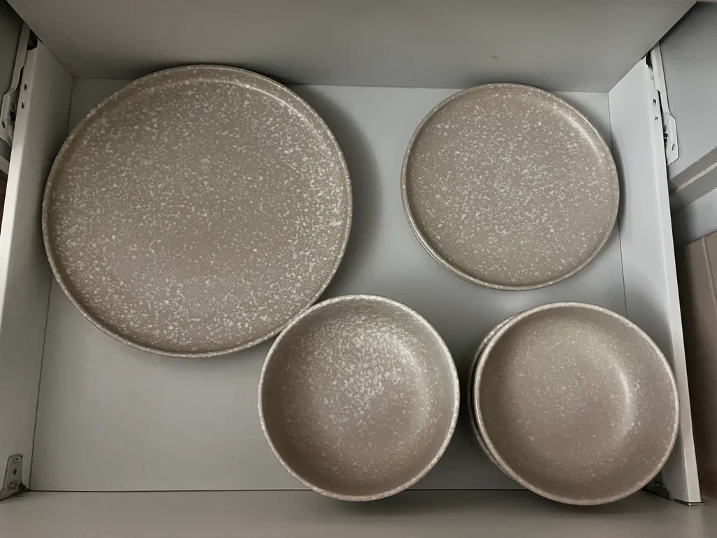 Студия располагается рядом с жд вокзалом.