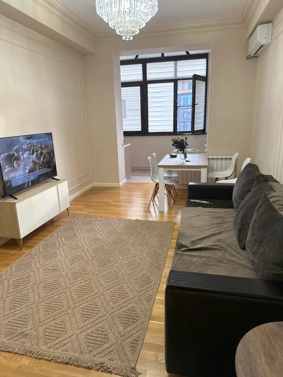 Уютная евродвушка с новым ремонтом на первой береговой линии