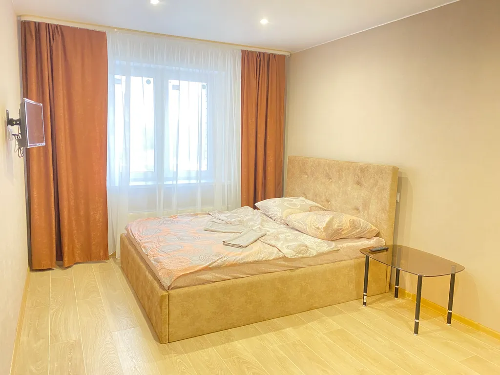 Уютная квартира со свежим евро-ремонтом рядом с остановкой и парковкой — аренда посуточно в Владимир