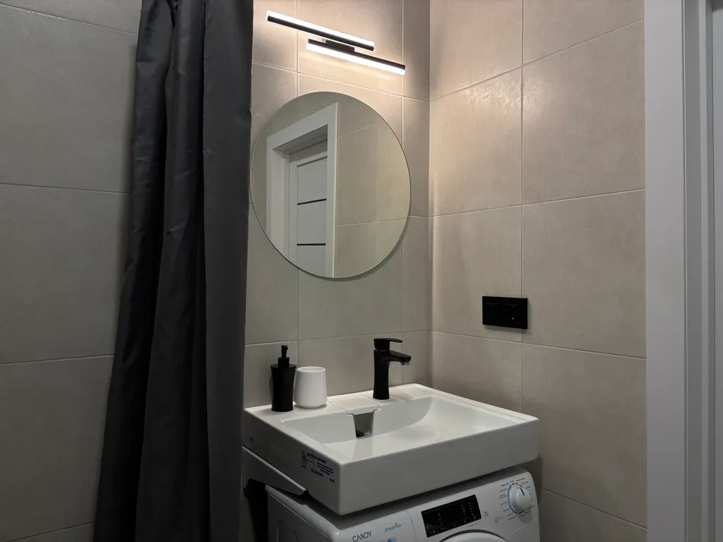 Студия рядом с песочным пляжем и бассейном