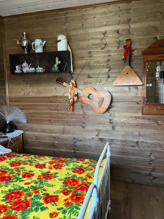 Дом в горах у реки