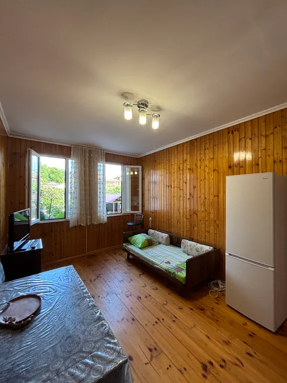 Коттедж Просторный дом в двух шагах от моря — Сухум