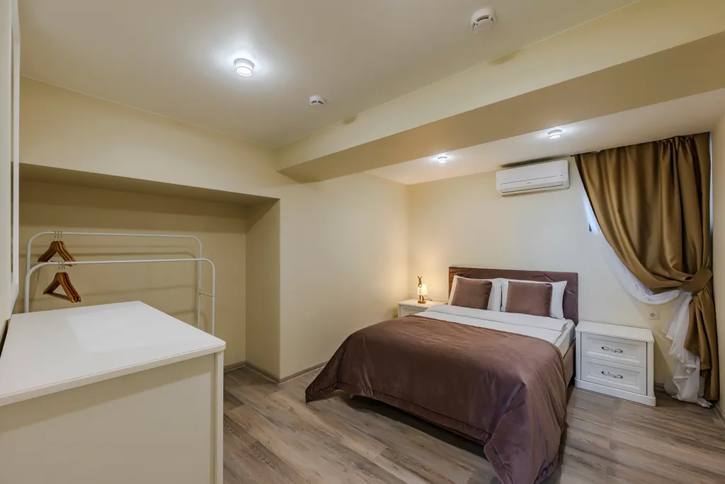 Двухэтажный апартамент с круглогодичным бассейном и залом