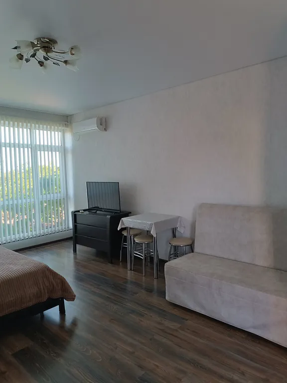 сдается коттедж 2  этажа.130 кв. м, с тремя отдельными комнатами