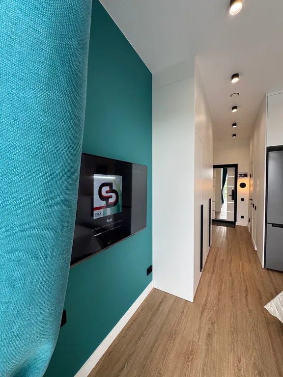 Новая студия с видом на море и дизайнерским ремонтом