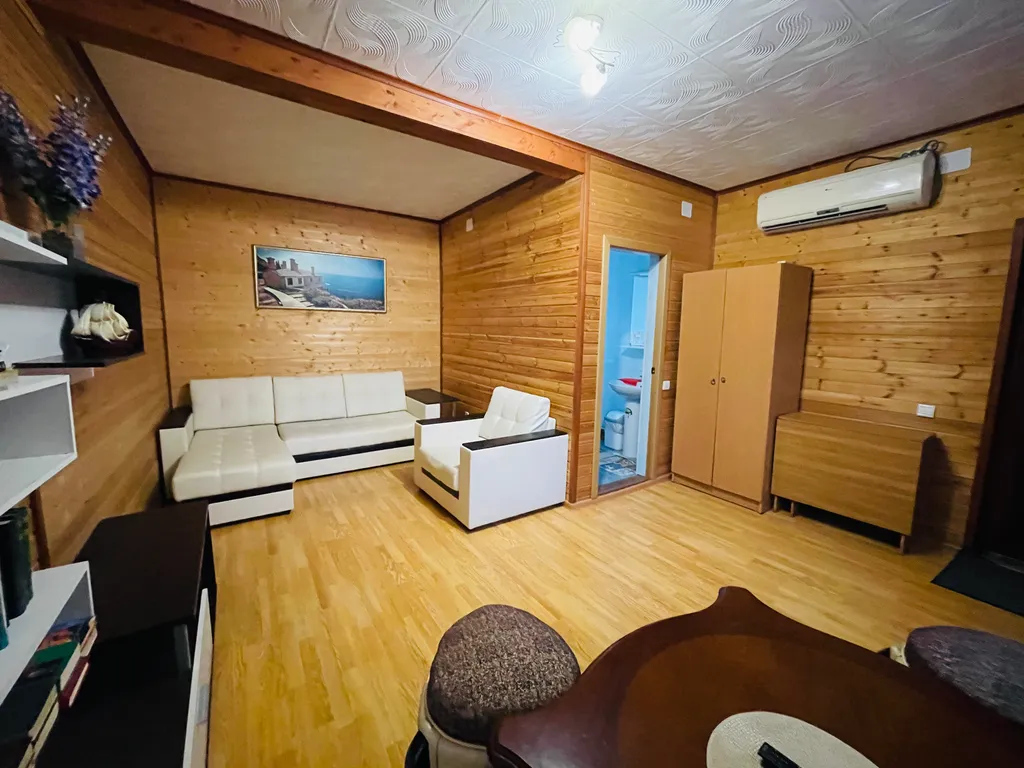 Домик с видом на горы