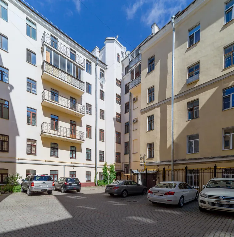 Квартира 3-комнатная Квартира — Санкт-Петербург