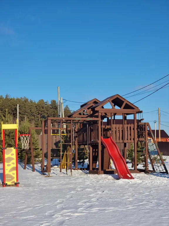 Просторный домик для семейного отдыха вблизи леса