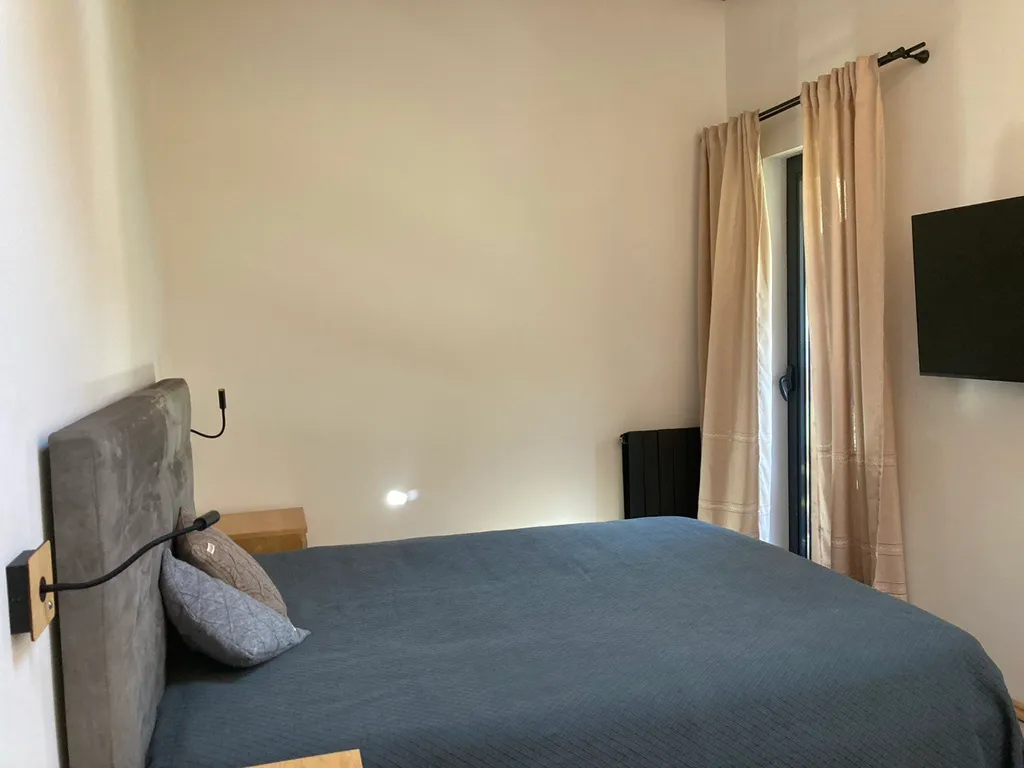 Современное шале с видом на горы