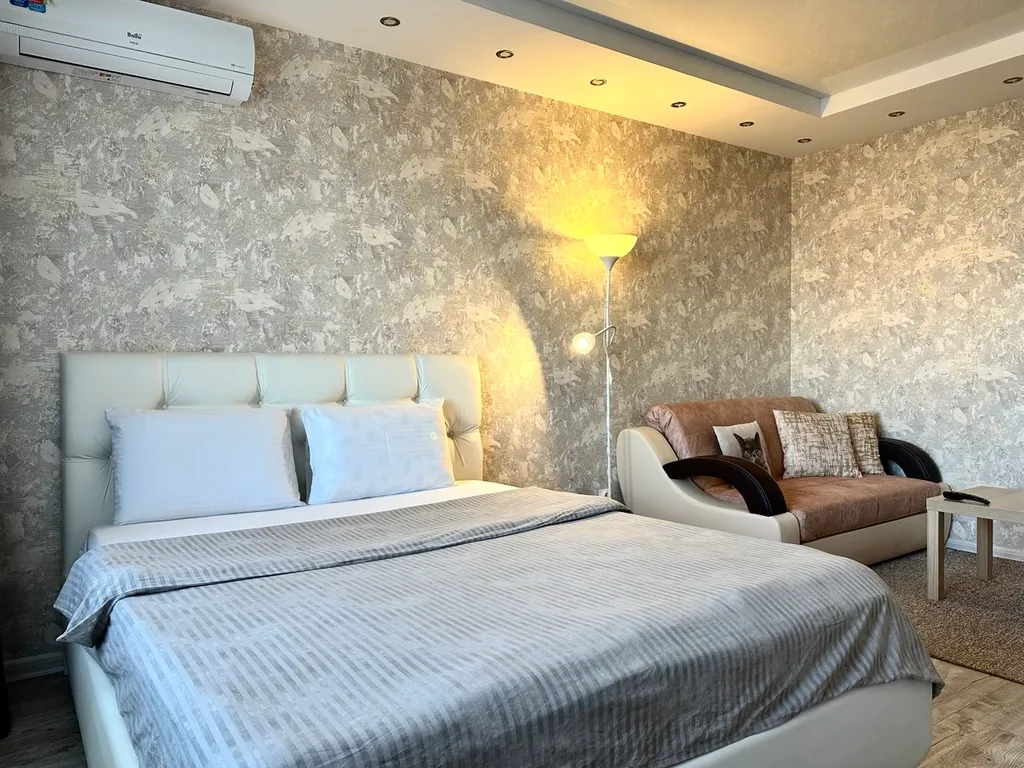 Fresh room: апартаменты на ул. Маршала Устинова д. 3