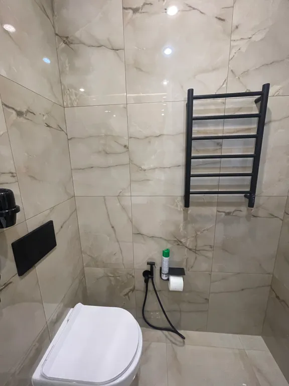 Новостройка возле ТрЦ Меганом